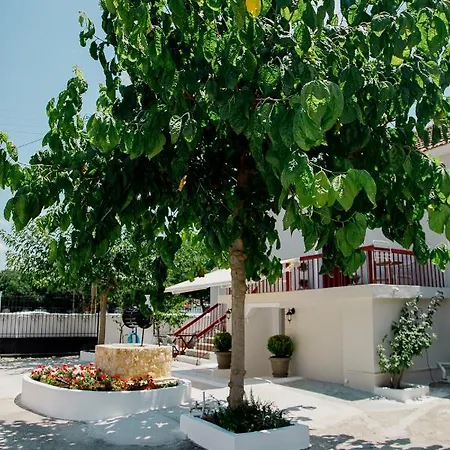 アパート In Yard Corinth