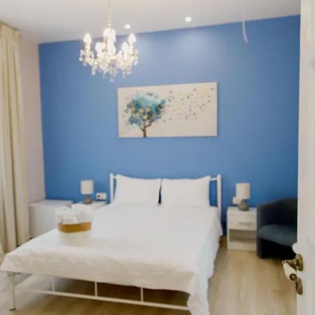 In Yard アパート Corinth