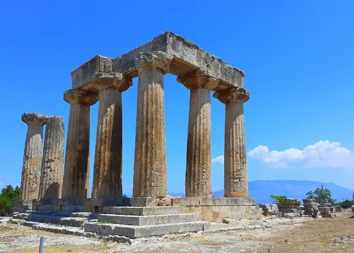 Apartman In Yard Corinth